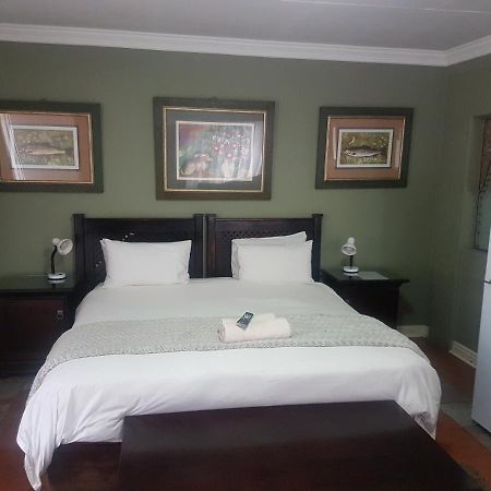 Izimbali Lodge And Restaurant Ермело Екстер'єр фото