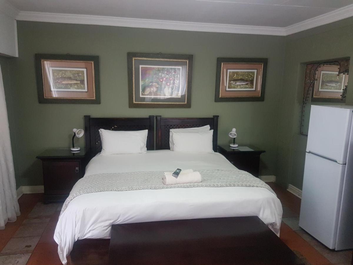 Izimbali Lodge And Restaurant Ермело Екстер'єр фото